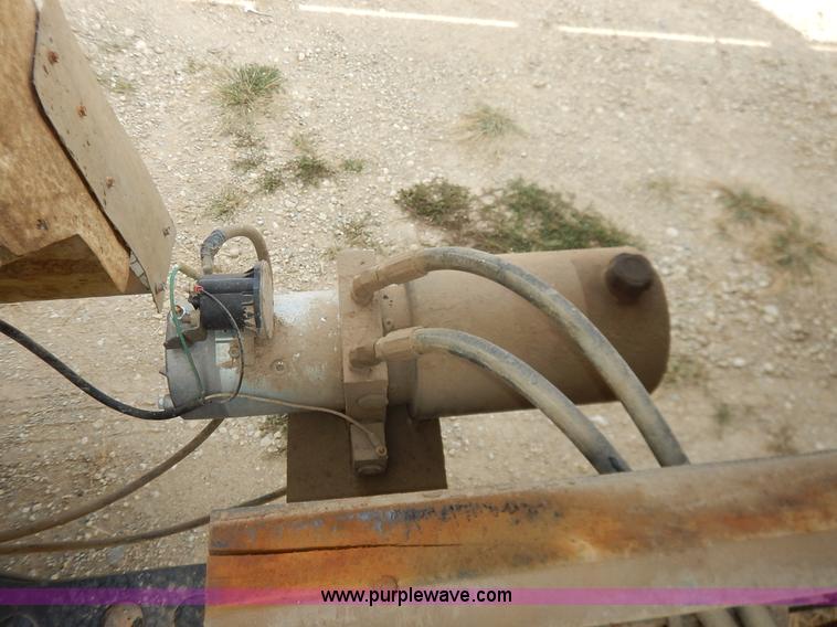 image for item K1718 1991 Ford F450 Super Duty Custom dump bed truck