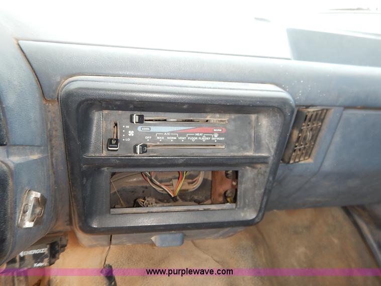 image for item K1718 1991 Ford F450 Super Duty Custom dump bed truck