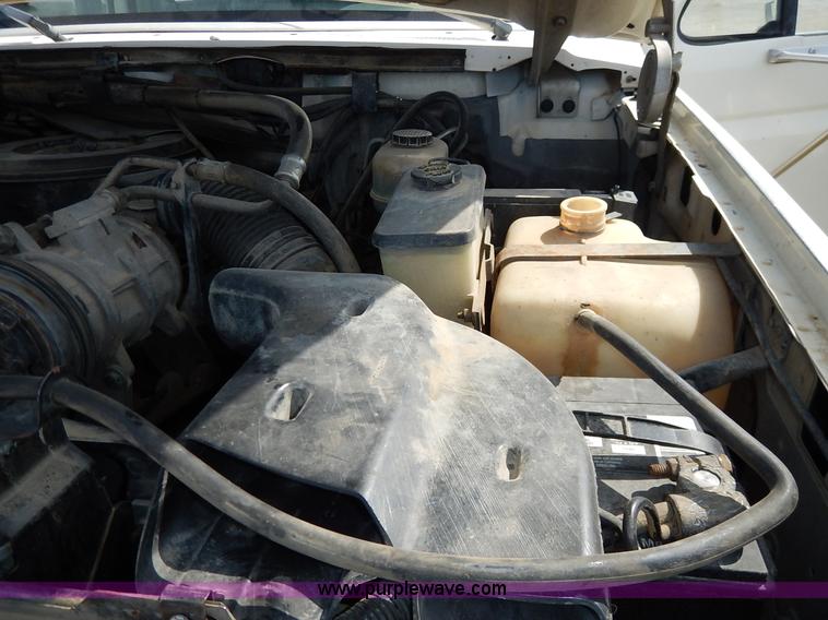 image for item K1718 1991 Ford F450 Super Duty Custom dump bed truck