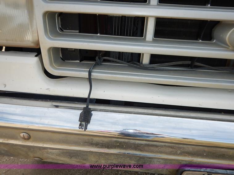 image for item K1718 1991 Ford F450 Super Duty Custom dump bed truck