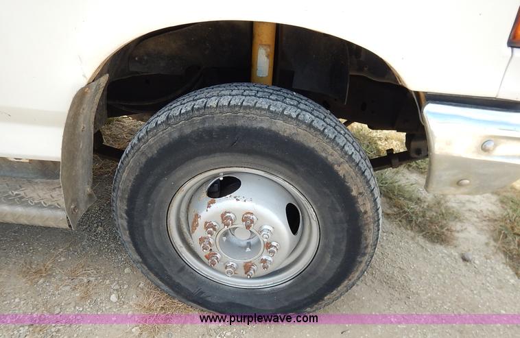 image for item K1718 1991 Ford F450 Super Duty Custom dump bed truck