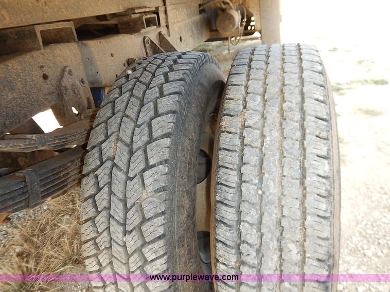 image for item K1718 1991 Ford F450 Super Duty Custom dump bed truck