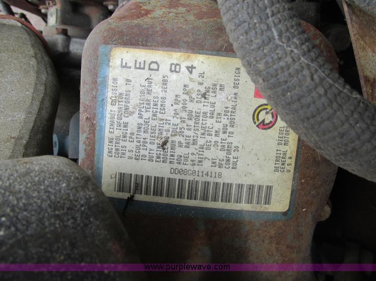 image for item K5170 1985 Ford C800 tank truck