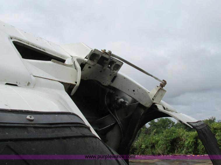 image for item K5170 1985 Ford C800 tank truck