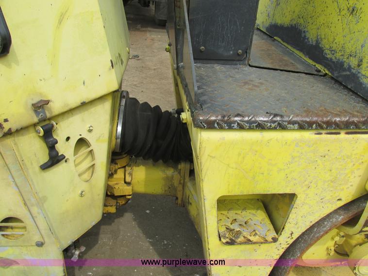 image for item K5171 1999 Bomag BW100AD-3 vibratory double drum compactor