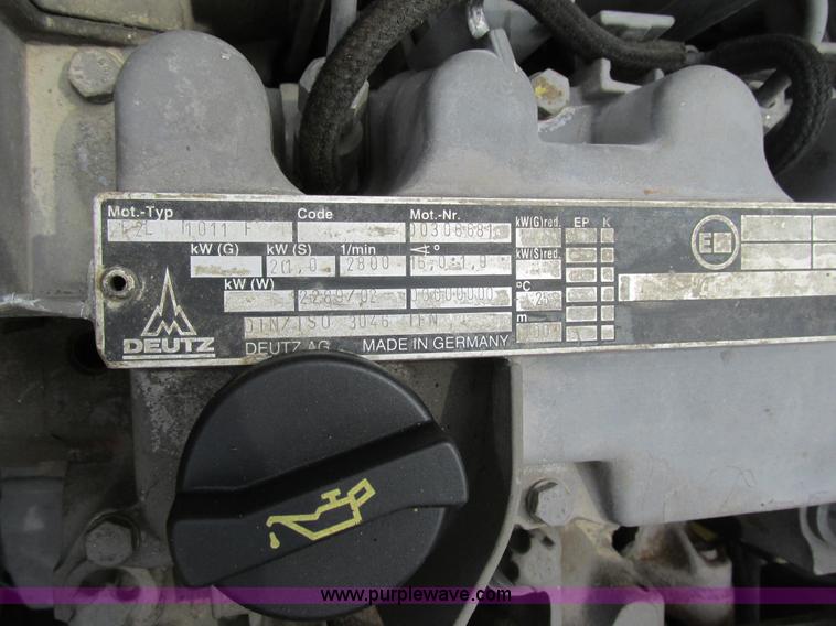 image for item K5171 1999 Bomag BW100AD-3 vibratory double drum compactor