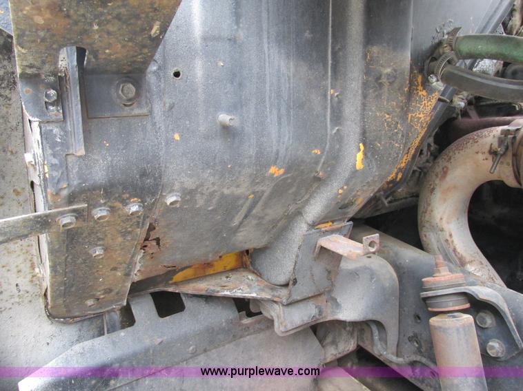 image for item K5174 1989 International 1754 Crew Cab flatbed truck