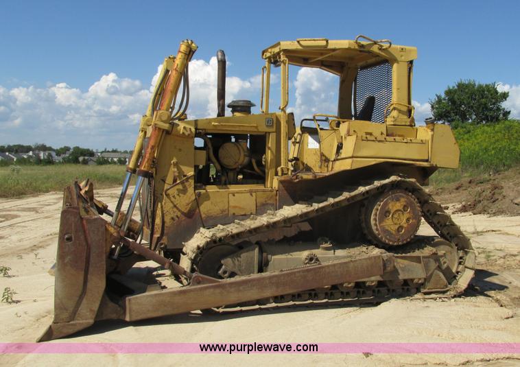 image for item K5178 1988 Caterpillar D6H dozer