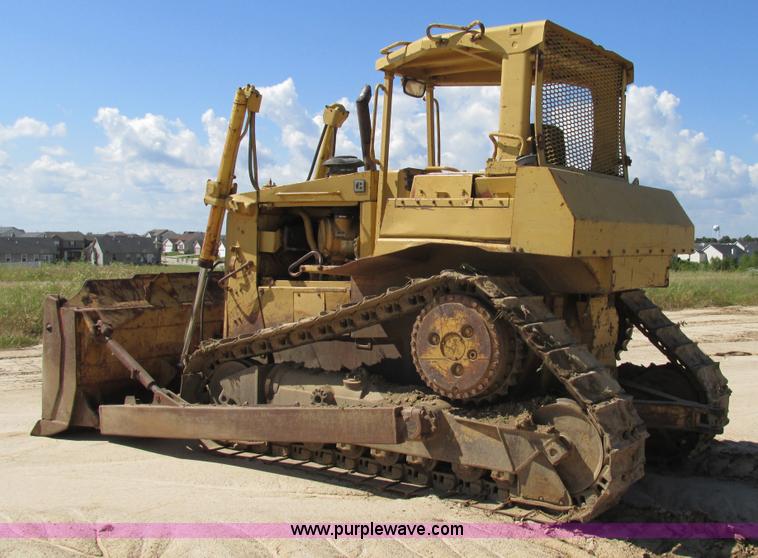 image for item K5178 1988 Caterpillar D6H dozer