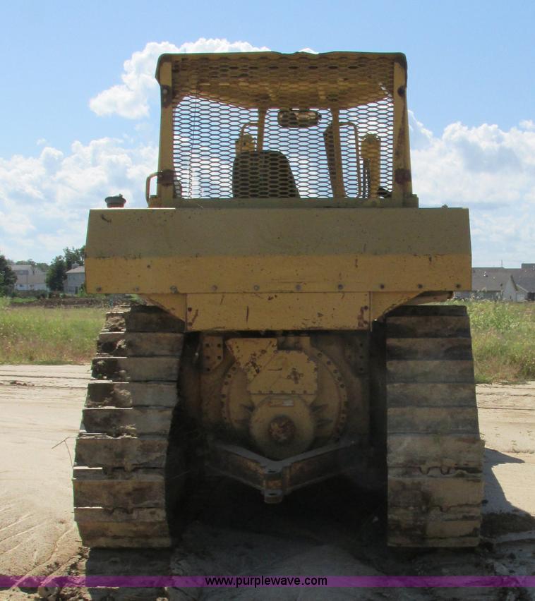 image for item K5178 1988 Caterpillar D6H dozer