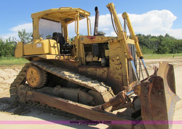 image for item K5178 1988 Caterpillar D6H dozer