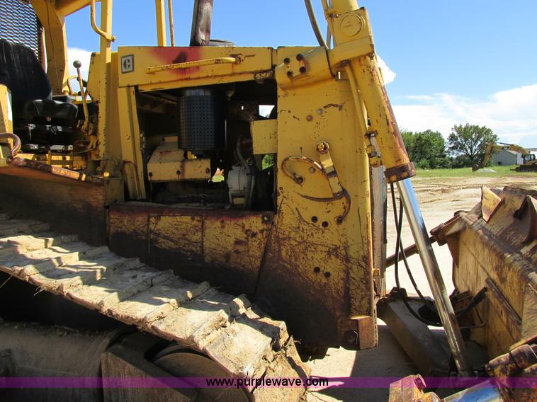 image for item K5178 1988 Caterpillar D6H dozer