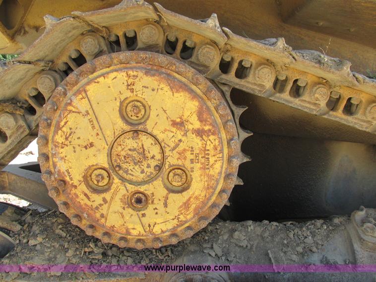 image for item K5178 1988 Caterpillar D6H dozer