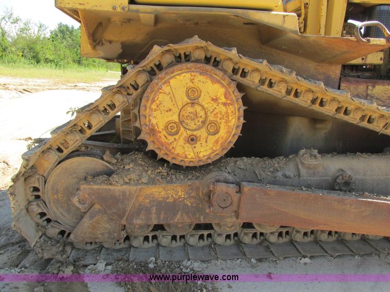 image for item K5178 1988 Caterpillar D6H dozer