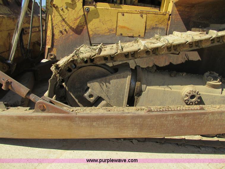 image for item K5178 1988 Caterpillar D6H dozer
