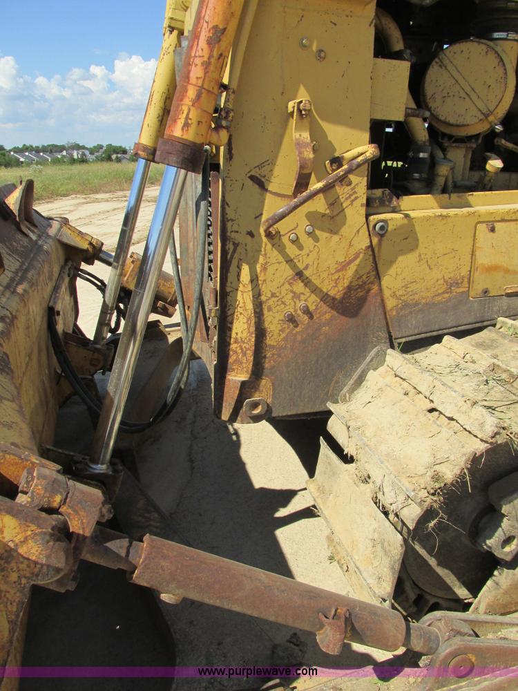 image for item K5178 1988 Caterpillar D6H dozer
