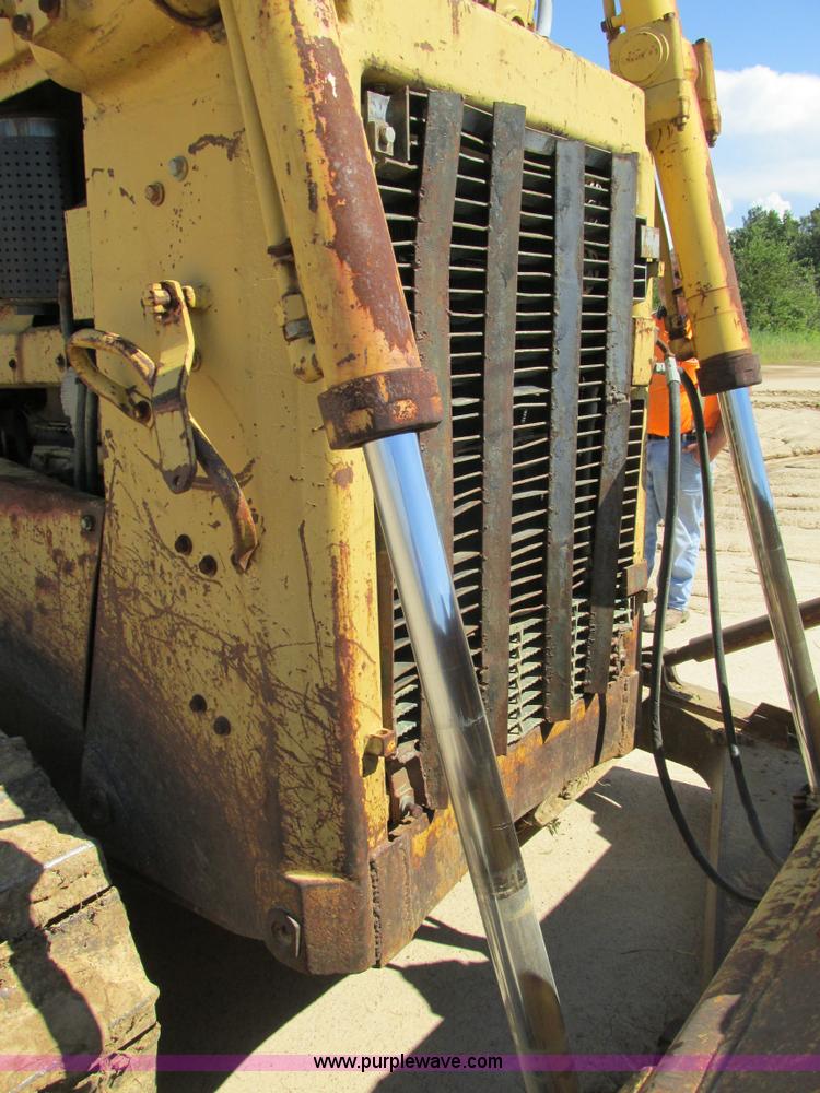 image for item K5178 1988 Caterpillar D6H dozer