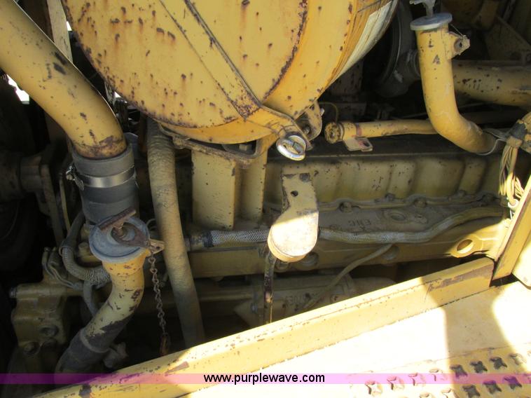 image for item K5178 1988 Caterpillar D6H dozer