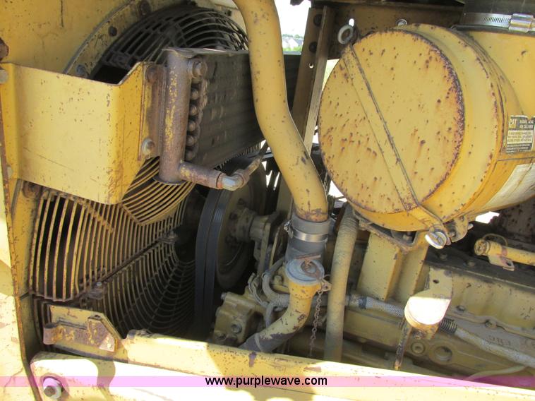 image for item K5178 1988 Caterpillar D6H dozer