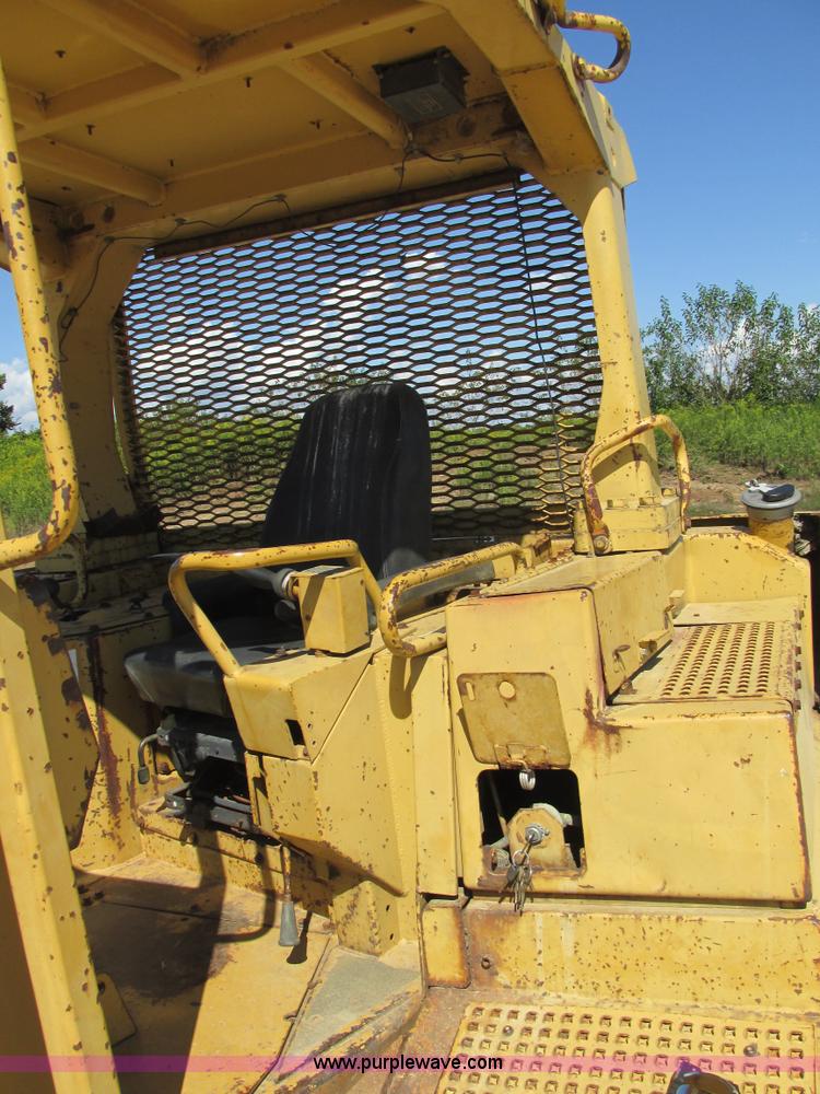 image for item K5178 1988 Caterpillar D6H dozer