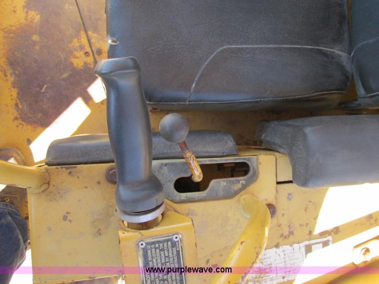 image for item K5178 1988 Caterpillar D6H dozer