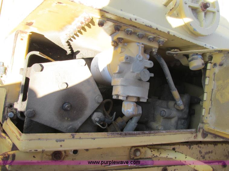 image for item K5178 1988 Caterpillar D6H dozer