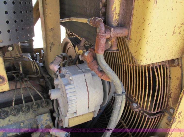 image for item K5178 1988 Caterpillar D6H dozer