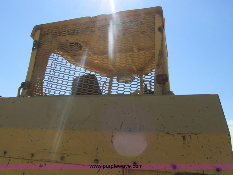 image for item K5178 1988 Caterpillar D6H dozer