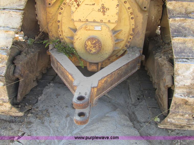 image for item K5178 1988 Caterpillar D6H dozer
