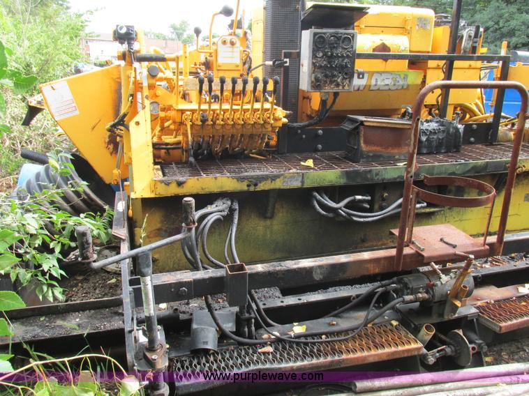 image for item K5181 Lee Boy L8500T low deck paver