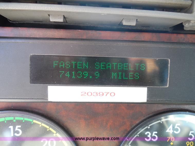 image for item K7529 2001 Freightliner CST120 crane truck