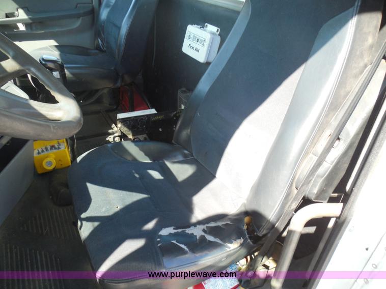 image for item K7529 2001 Freightliner CST120 crane truck