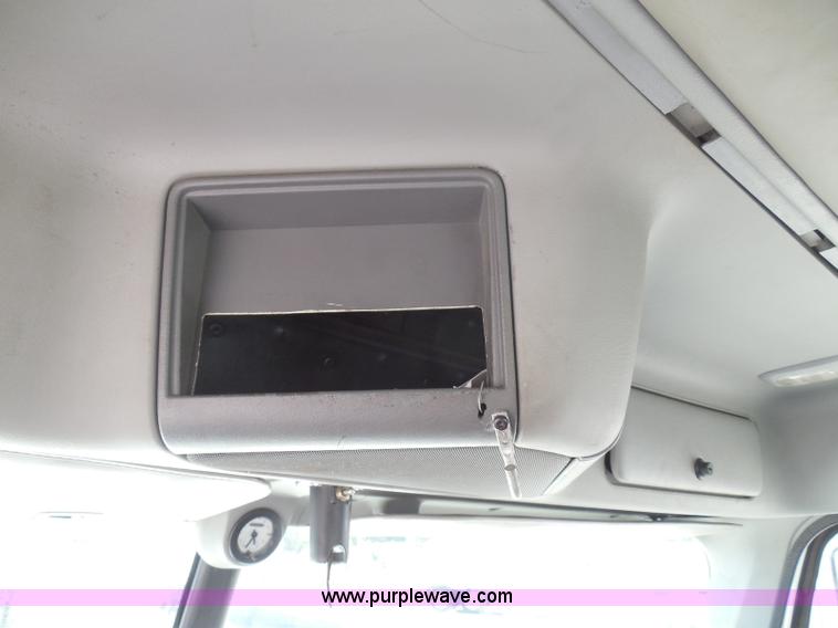 image for item K7529 2001 Freightliner CST120 crane truck