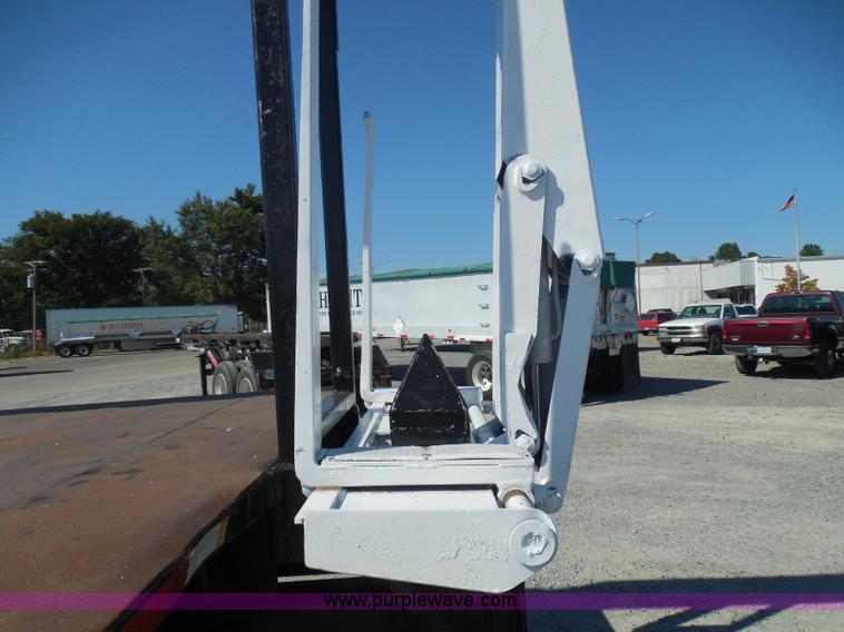 image for item K7529 2001 Freightliner CST120 crane truck