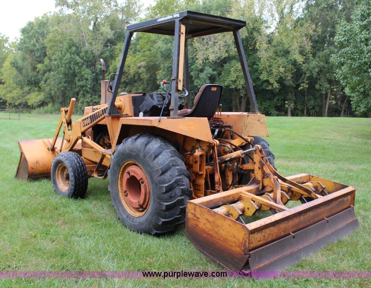 image for item L2250 1977 Case 580C-CK landscape tractor