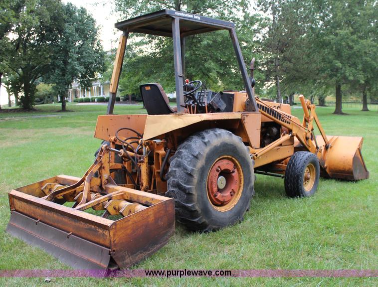 image for item L2250 1977 Case 580C-CK landscape tractor