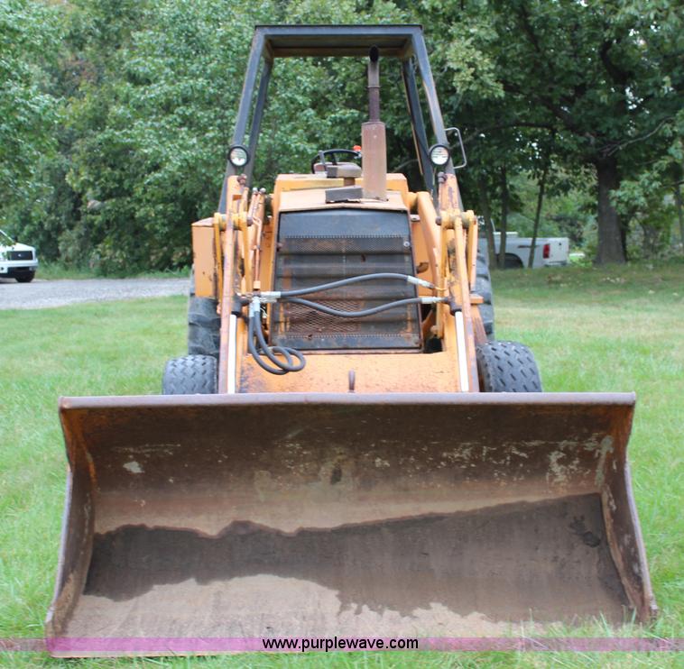 image for item L2250 1977 Case 580C-CK landscape tractor