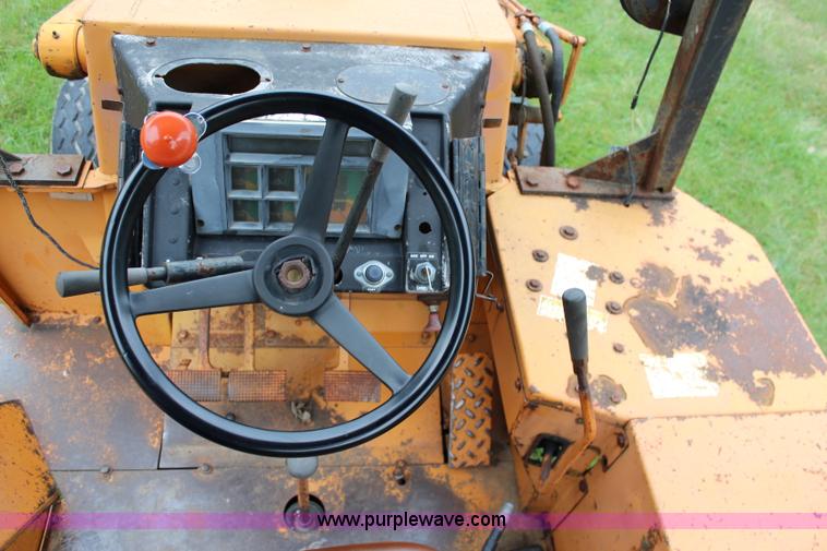 image for item L2250 1977 Case 580C-CK landscape tractor