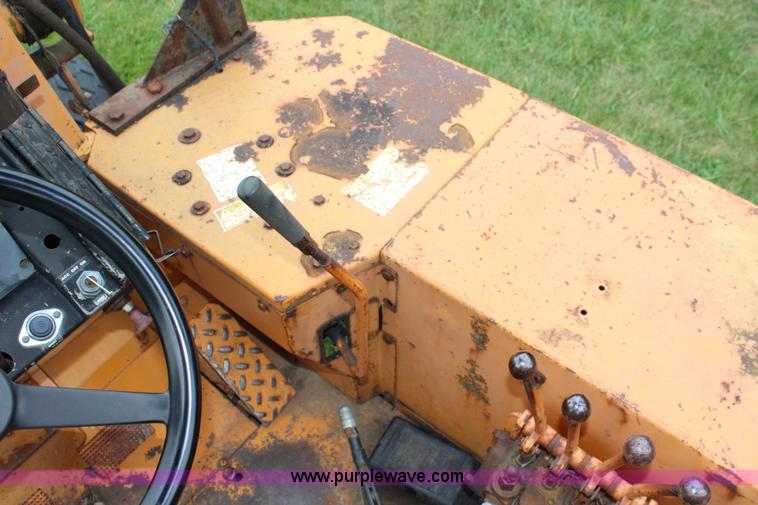 image for item L2250 1977 Case 580C-CK landscape tractor