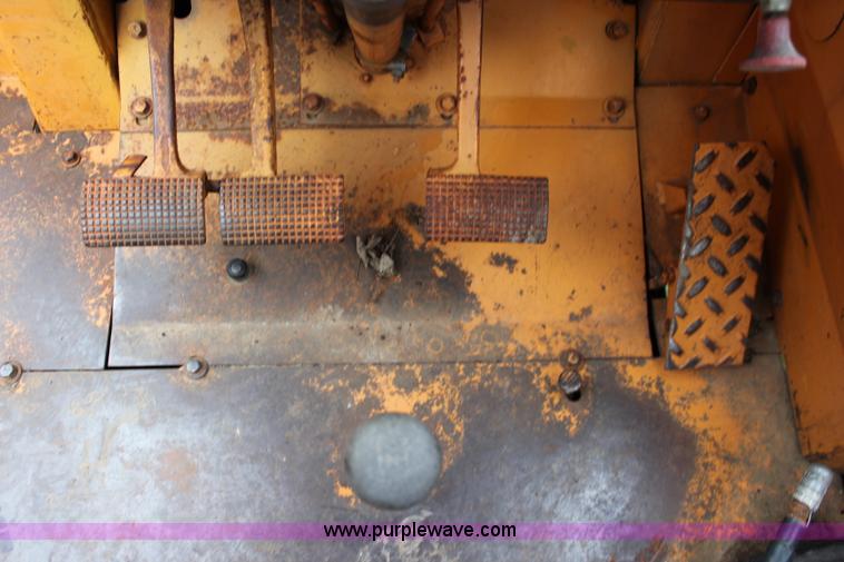 image for item L2250 1977 Case 580C-CK landscape tractor