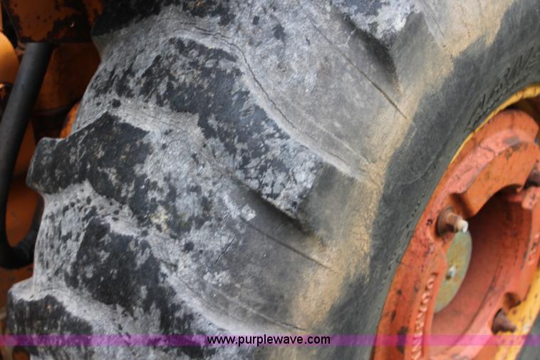 image for item L2250 1977 Case 580C-CK landscape tractor