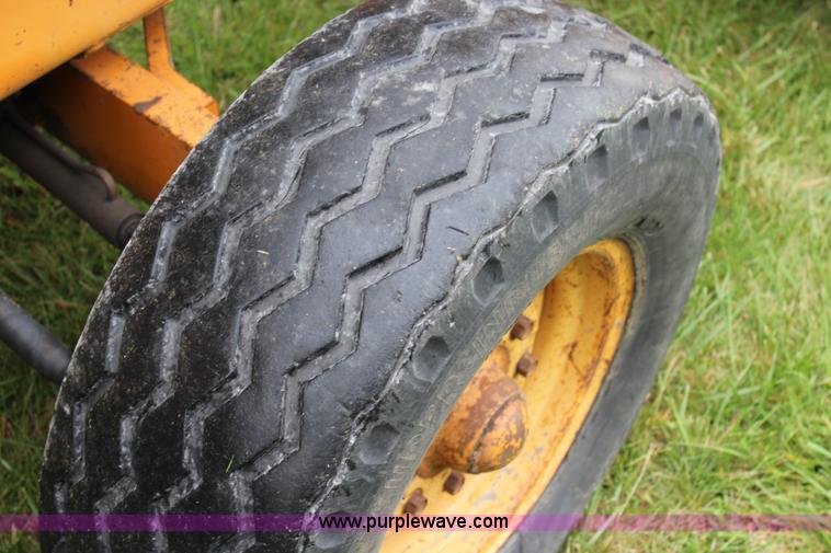 image for item L2250 1977 Case 580C-CK landscape tractor