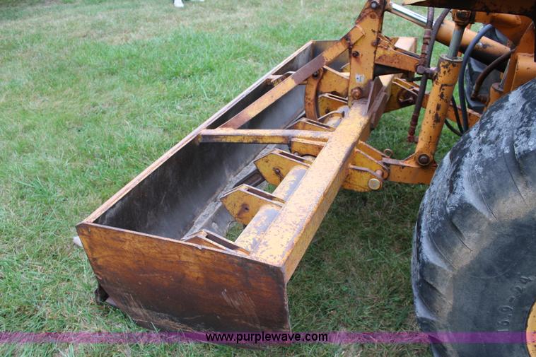 image for item L2250 1977 Case 580C-CK landscape tractor