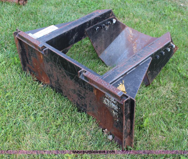 image for item L2253 U-blade skid steer attachment