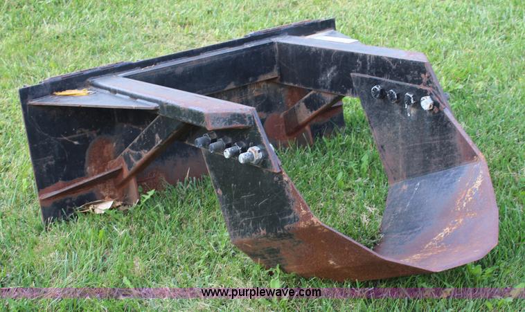 image for item L2253 U-blade skid steer attachment