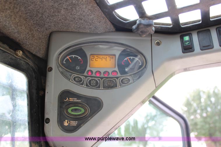 image for item L2258 2011 Bobcat T190 skid steer