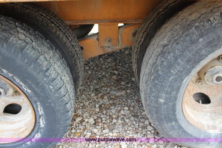 image for item L2261 1998 Redi Haul equipment trailer