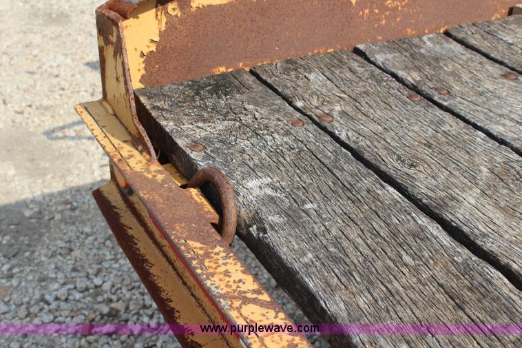 image for item L2261 1998 Redi Haul equipment trailer