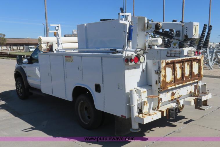 image for item L2283 2007 Ford F550 Super Duty service truck with crane