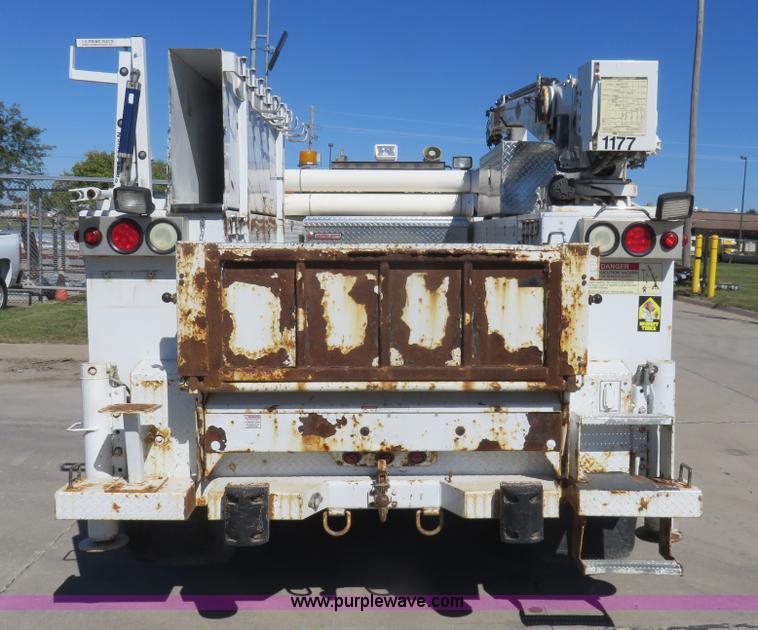 image for item L2283 2007 Ford F550 Super Duty service truck with crane